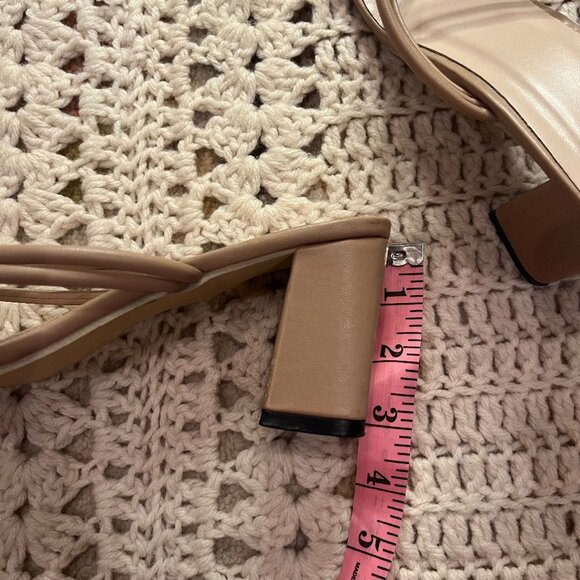 No Brand Tan Colored Strappy 3 1/4" Block Heel Sandals Size 39 - 8.5 - Picture 7 of 8